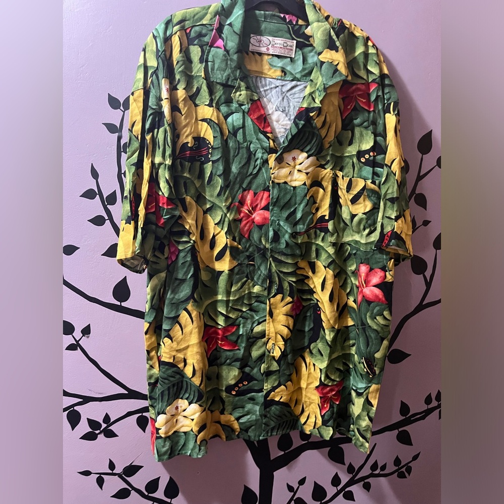 Bayou Wear Men’s Big and Tall 3X Viola and Hibiscus Flower Print. Vintage